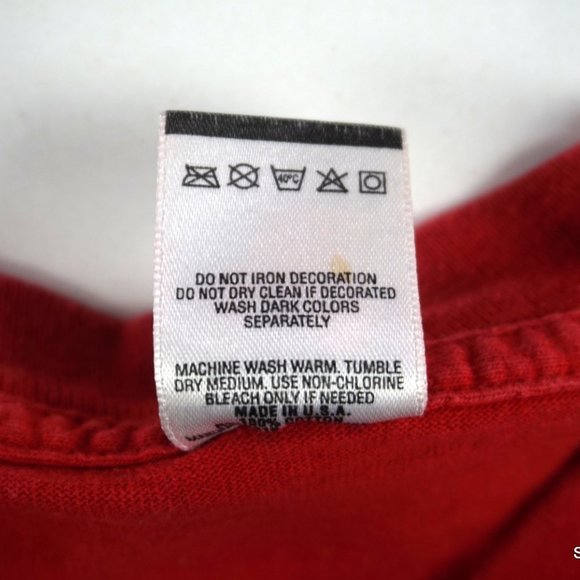 Mickey Mouse Jerry Leigh Box Logo Big Graphic T-Shirt OSFA Red Disney - Picture 6 of 10